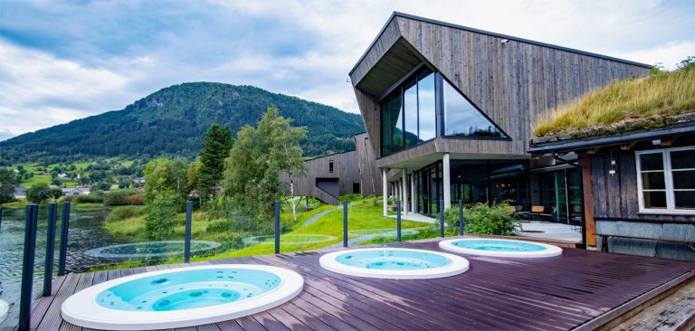 Elva hotel and restaurant
